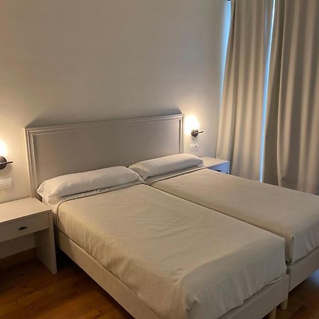 Hotel Santa Ana La Carlota Extérieur photo